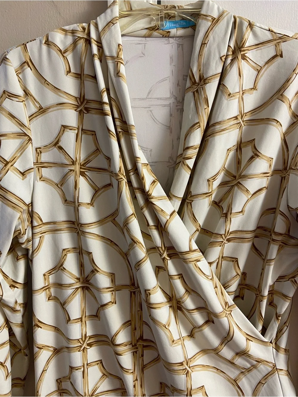 J. McLaughlin Cream and Gold Geometric faux Wrap Top Large - Picture 4 of 7